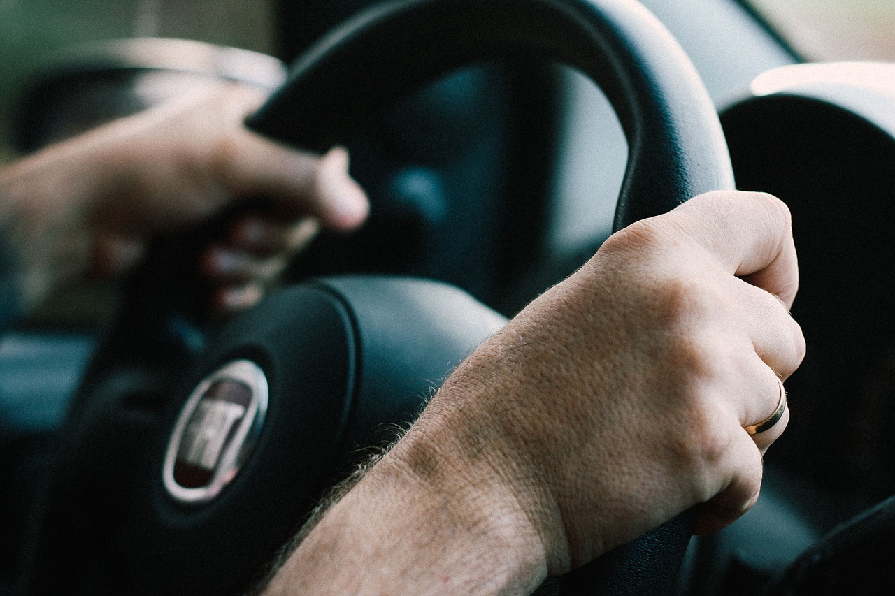 Cheap driving lessons and driving courses in Swindon